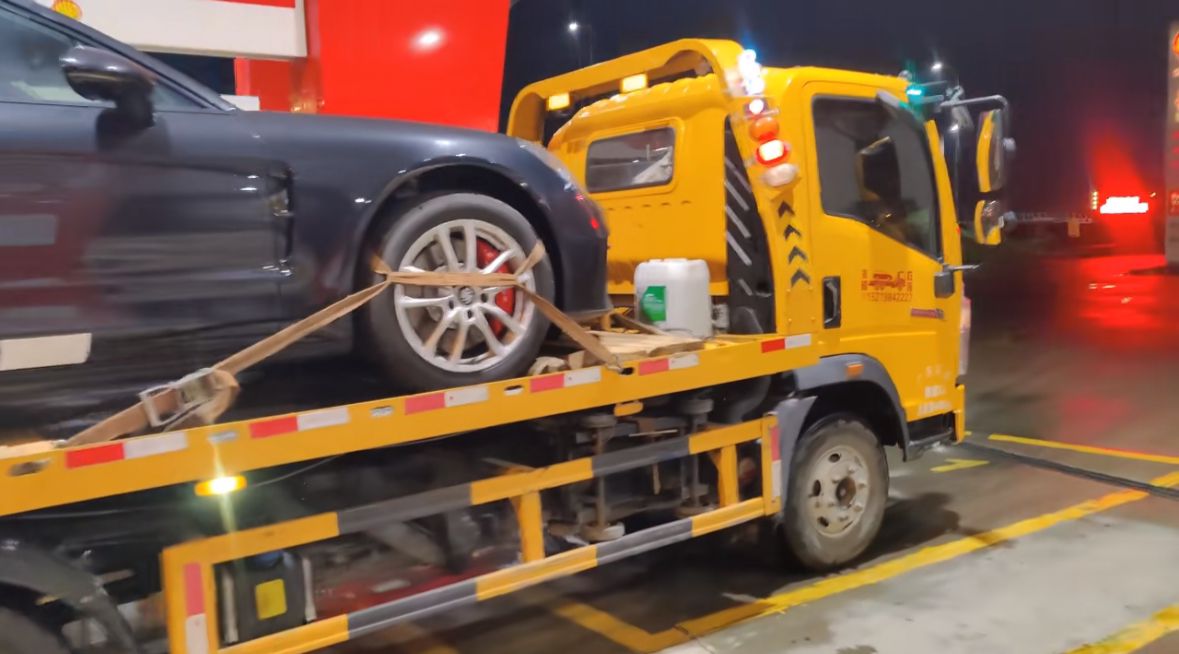 宁河行车途中遇到突发状况该如何呼叫道路救援？